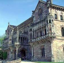 Comillas.